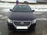 Volkswagen Passat 1.6 TDI BlueMotion 2011 ca Break în Focsani, photo 1