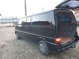 Volkswagen T4 Caravelle 2.5 TDI, 8+1 Locuri, fotografie 3