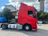 Volvo FH 460 MEGA, fotografie 3
