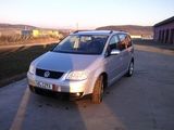 VW Touran 2006, photo 2